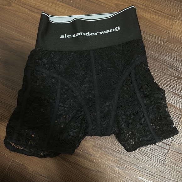 To small - Picture 2 of 4